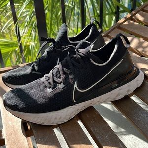 Nike Infinity Flyknit React
